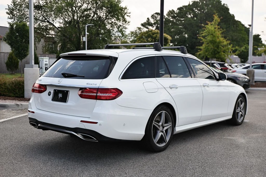 Used 2017 designo Diamond White Metallic Mercedes-Benz E 400 image 7