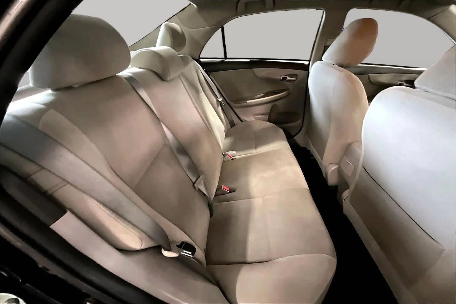 Used 2013 Black Sand Pearl Toyota LE image 18