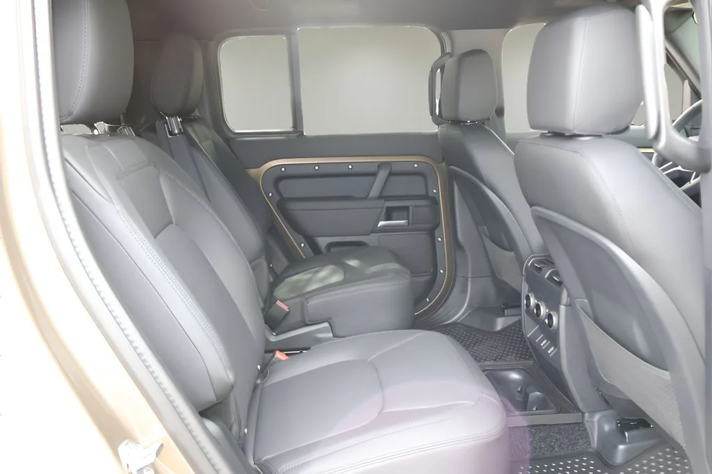 New 2026 Gondwana Stone Land Rover X-Dynamic SE image 17