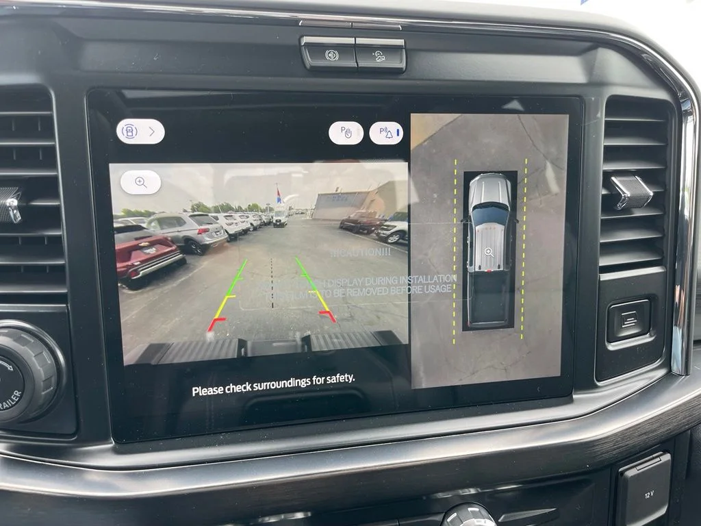 New 2026 Glacier Gray Metallic Tri-Coat Ford F-250® Lariat® image 23