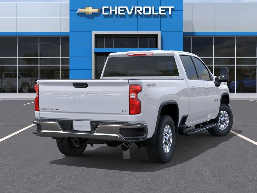 Used 2025 Summit White Chevrolet LT image 5
