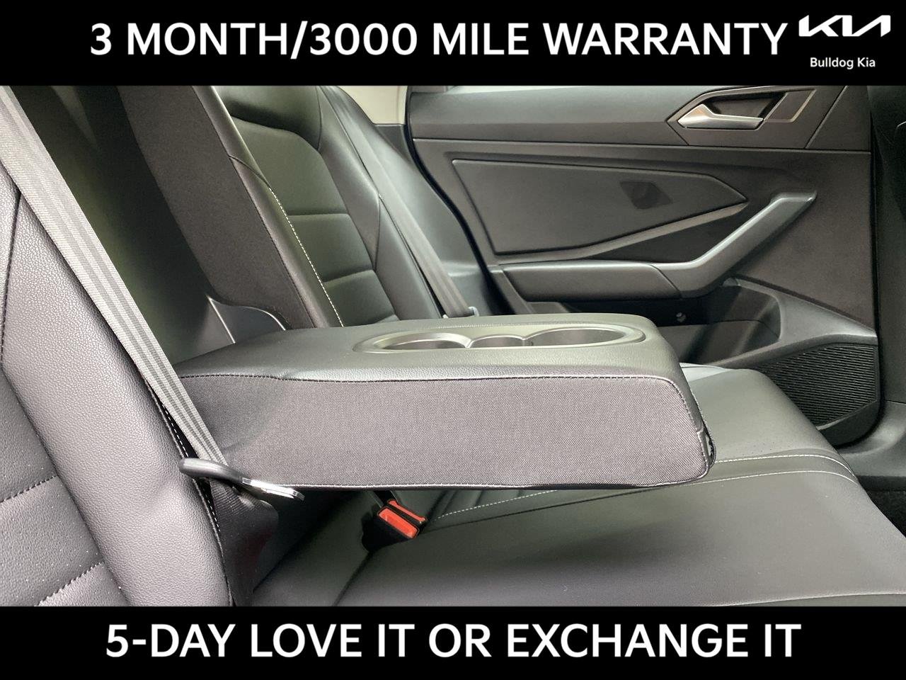 Used 2022 Platinum Gray Metallic Volkswagen SE image 18