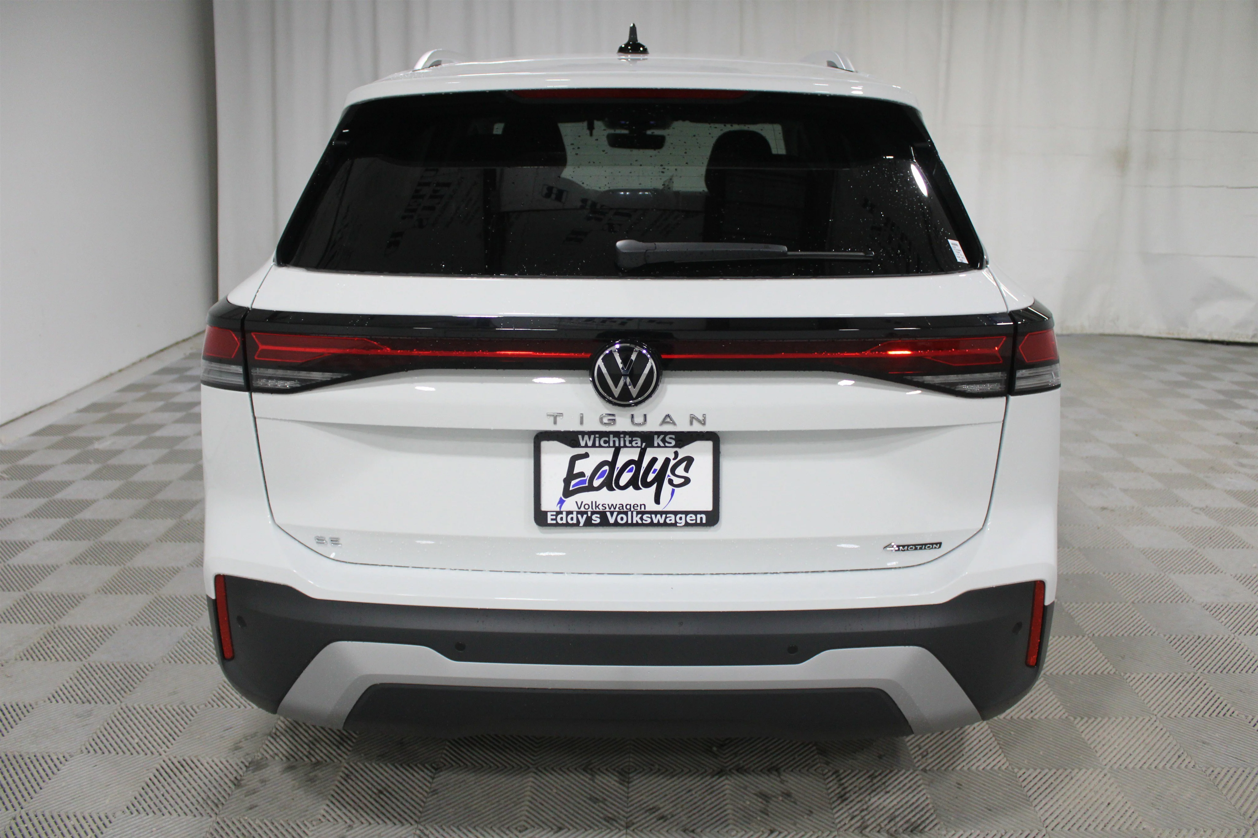 New 2026 Pure White Volkswagen SE image 27