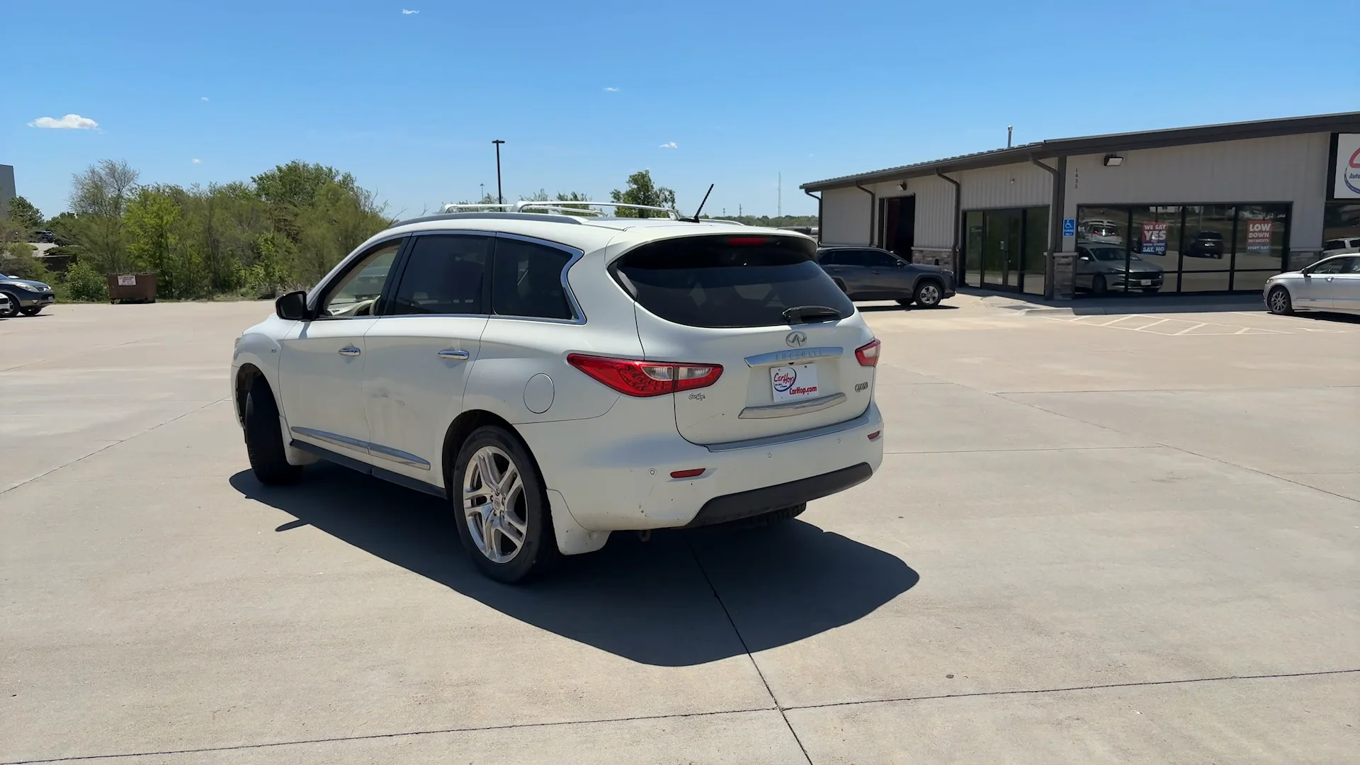 Used 2014 White INFINITI  image 7