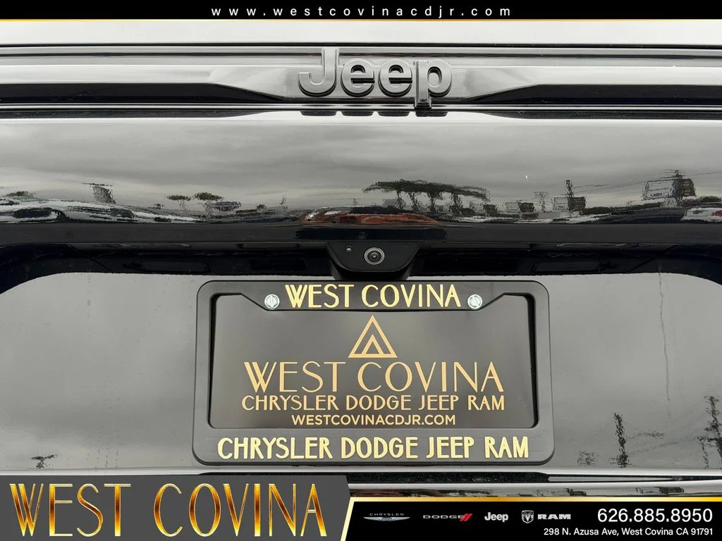 New 2026 Diamond Black Crystal Pearl-Coat Exterior Paint Jeep Limited Reserve image 13