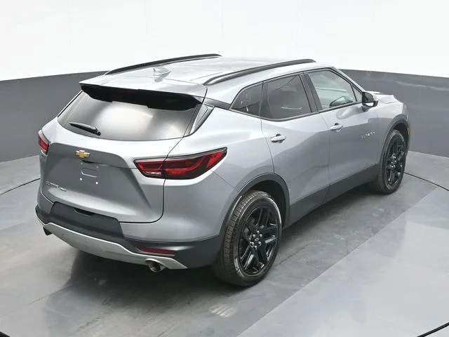 Used 2024 Gray Chevrolet LT image 17