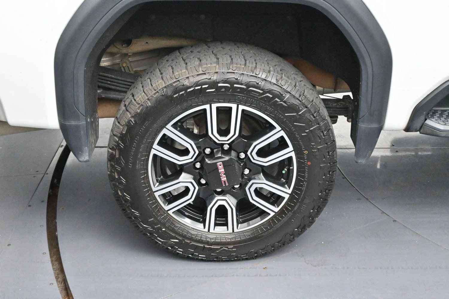 Used 2021 SUMMIT WHITE GMC AT4 image 37