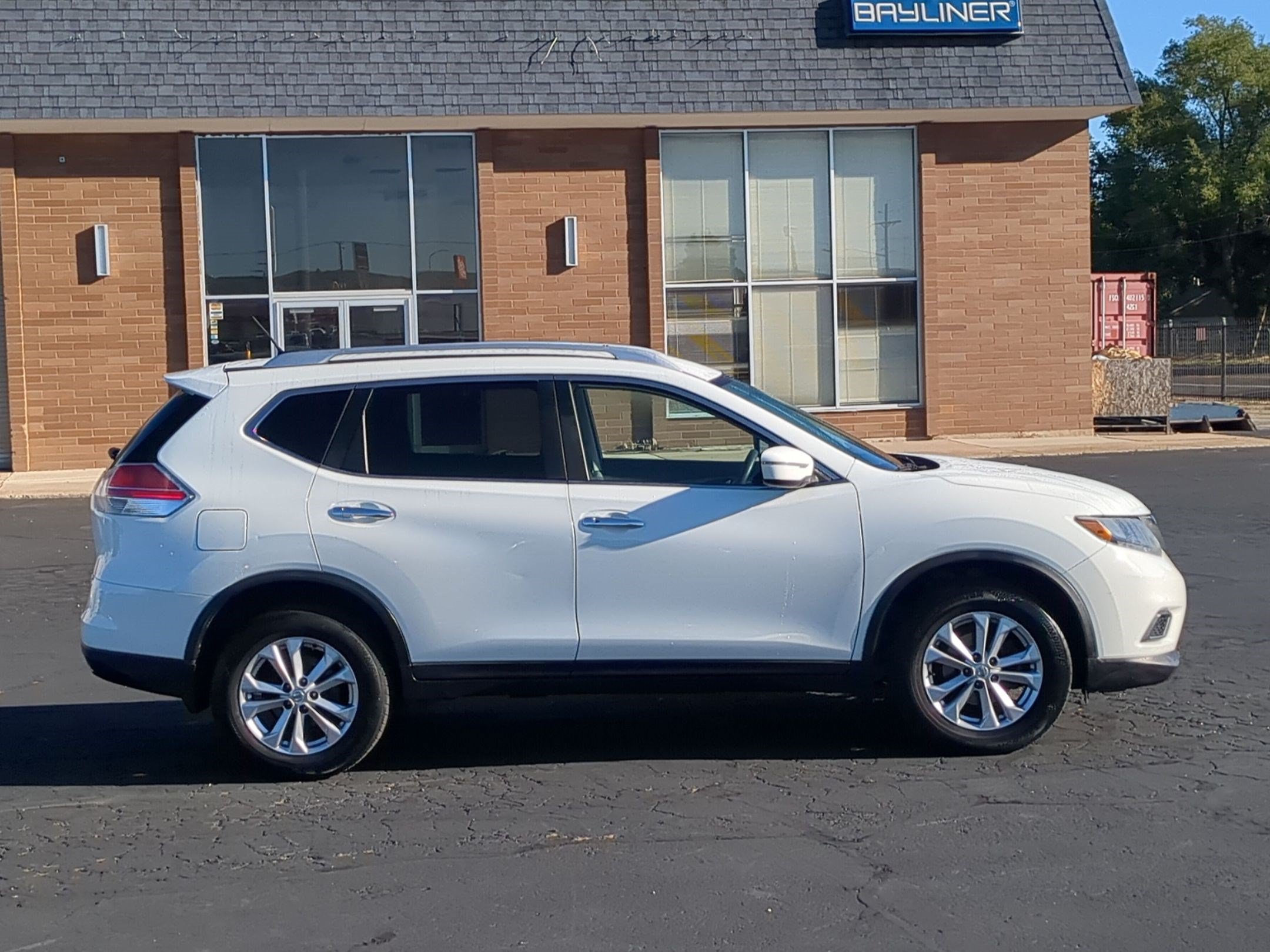 Used 2016 Nissan Rogue SV with VIN KNMAT2MV7GP680672 for sale in Ogden, UT