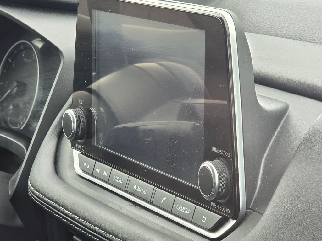 Used 2024 White Nissan S image 16