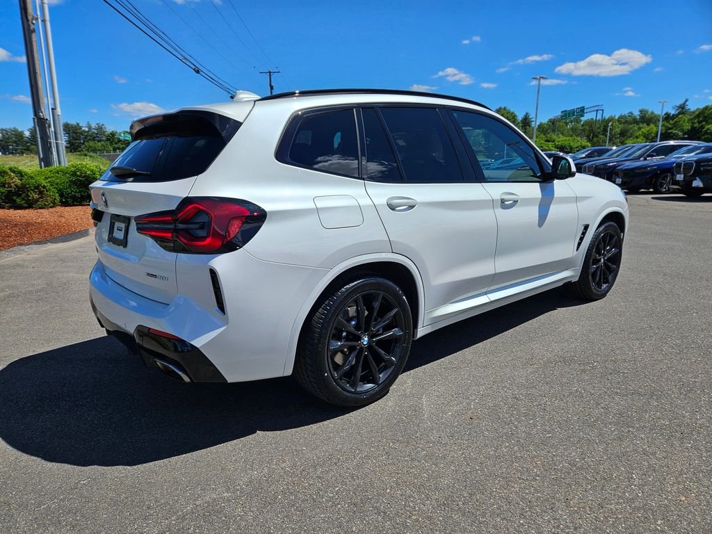 Used 2023 Mineral White Metallic BMW xDrive30i image 7