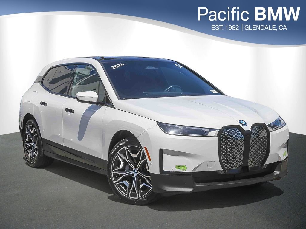 2024 BMW iX xDrive50's photo