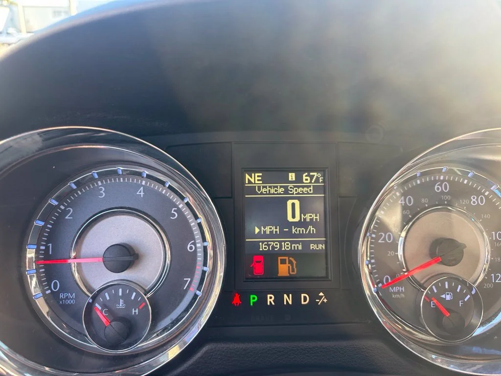 Used 2016 Beige Chrysler Touring-L image 11