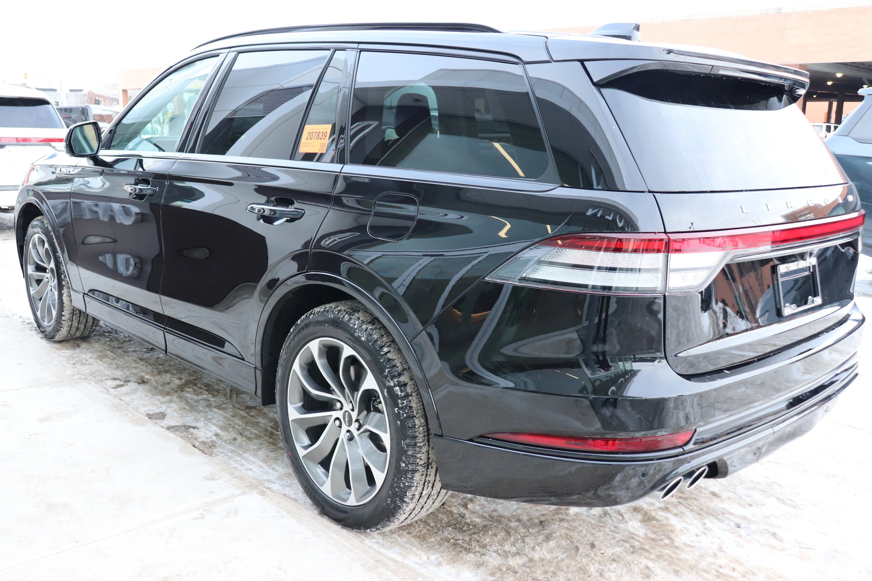 New 2026 INFINITE BLACK MET CC Lincoln Premiere image 4