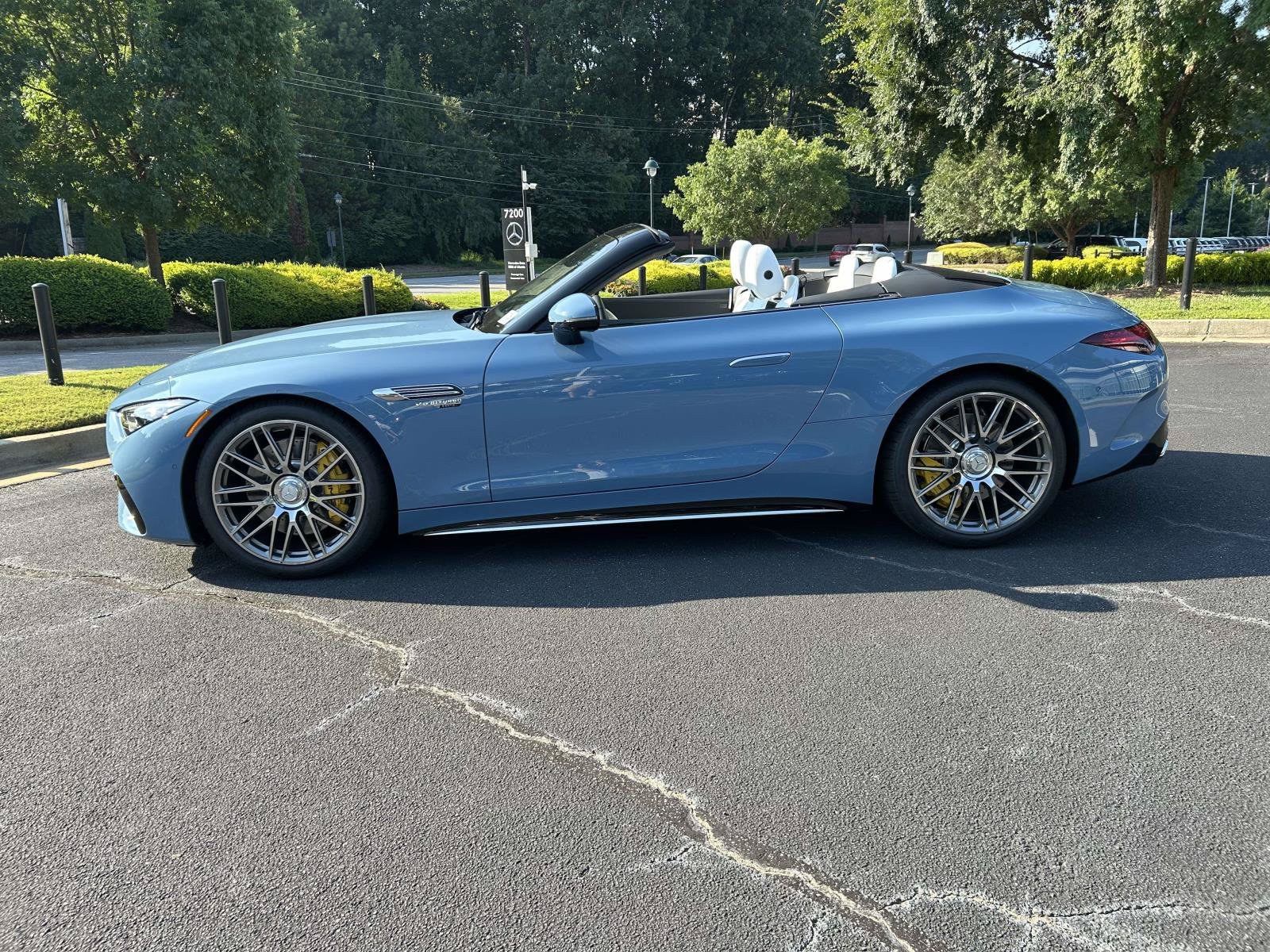 New 2027 MANUFAKTUR China Blue Solid Mercedes-Benz AMG® SL 55 Roadster image 23