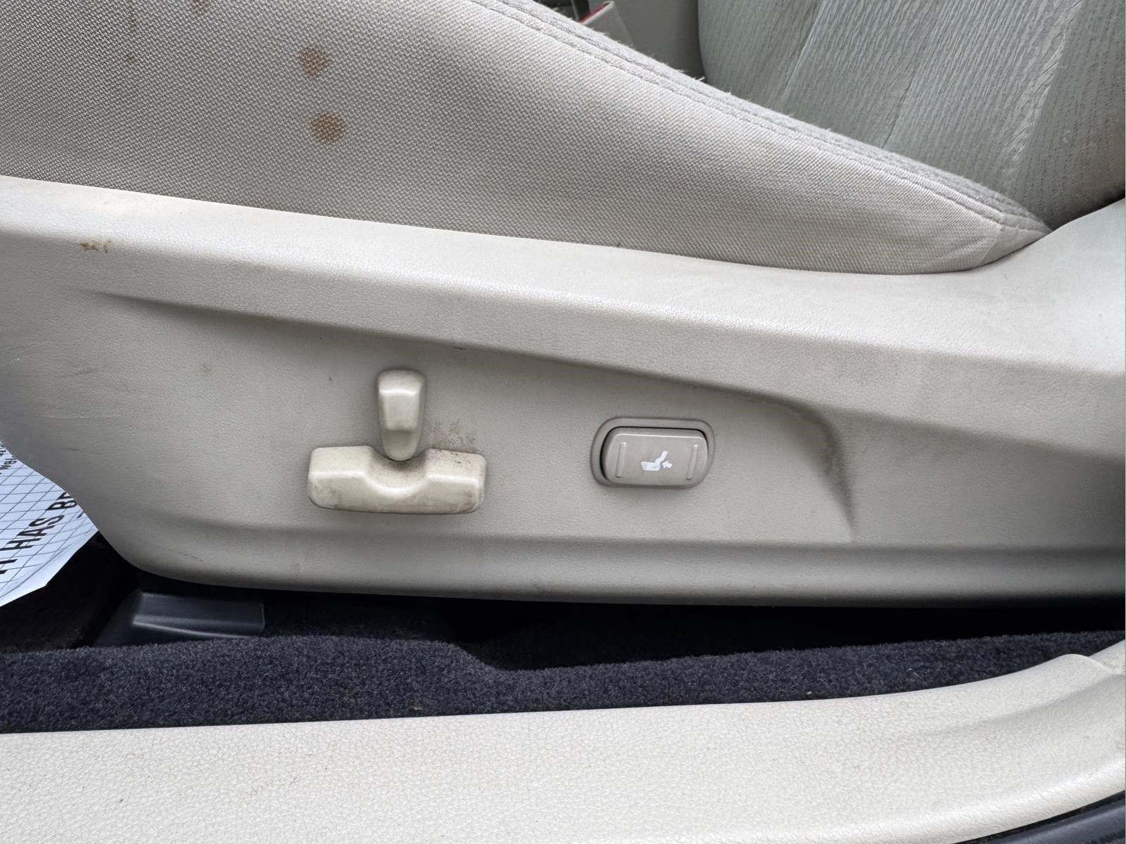 Used 2010 Cypress Green Pearl Subaru Premium All-Weather image 16