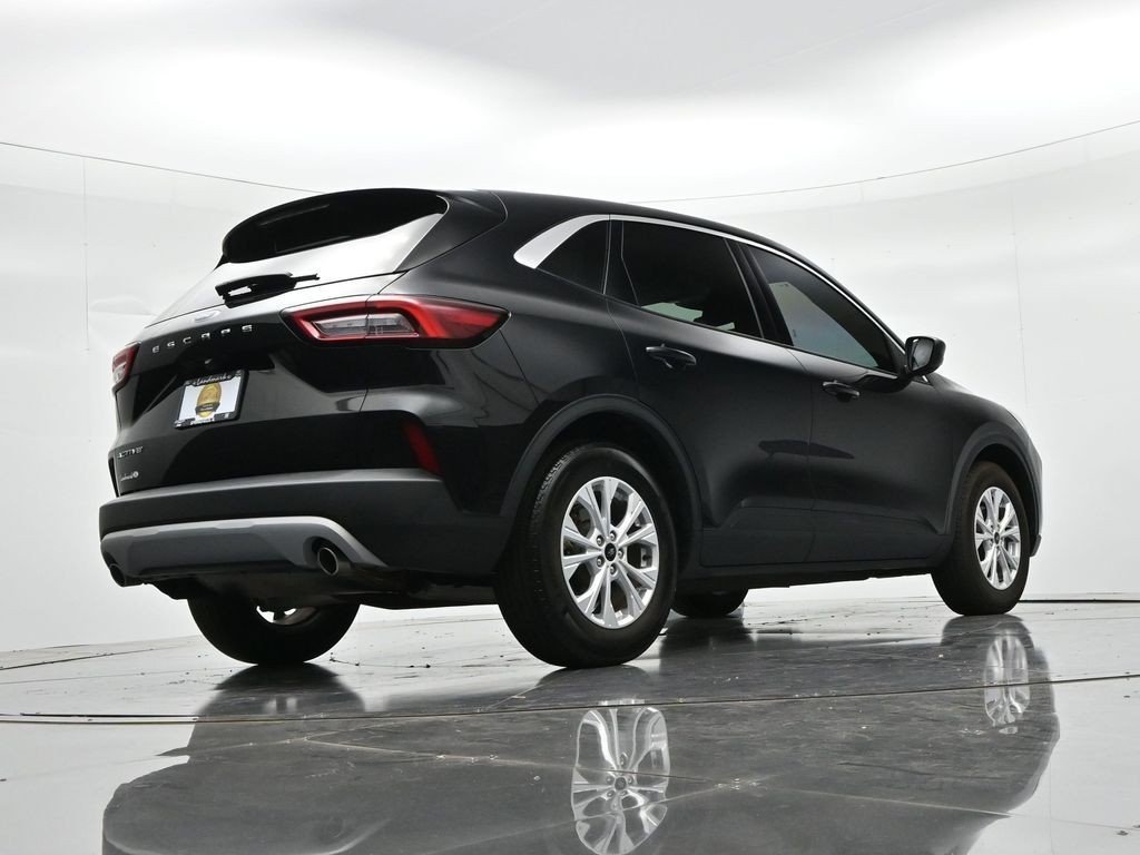 Used 2024 Black Metallic Ford Active FWD image 22