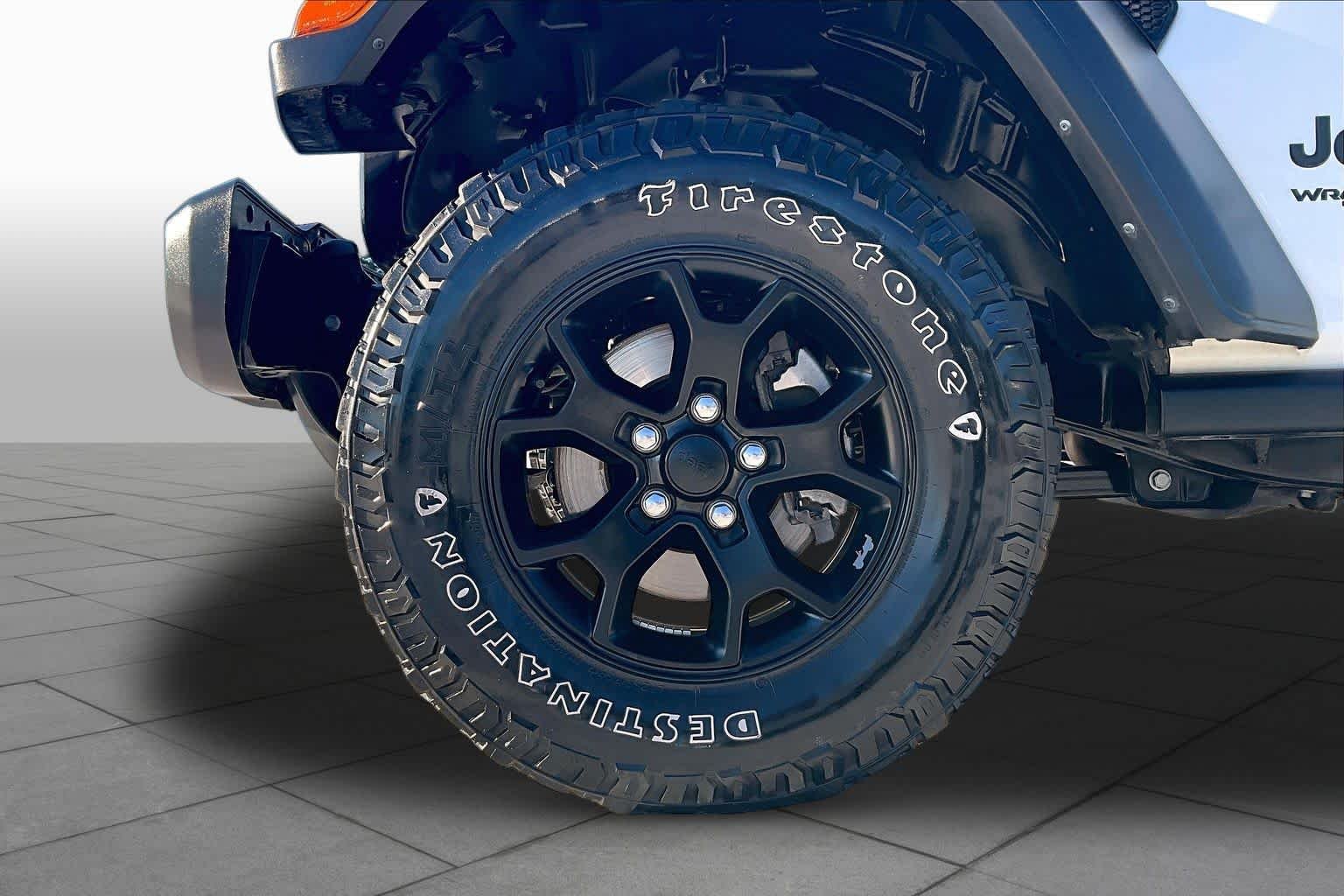 Used 2022 Bright White Clearcoat Jeep Unlimited Willys image 10