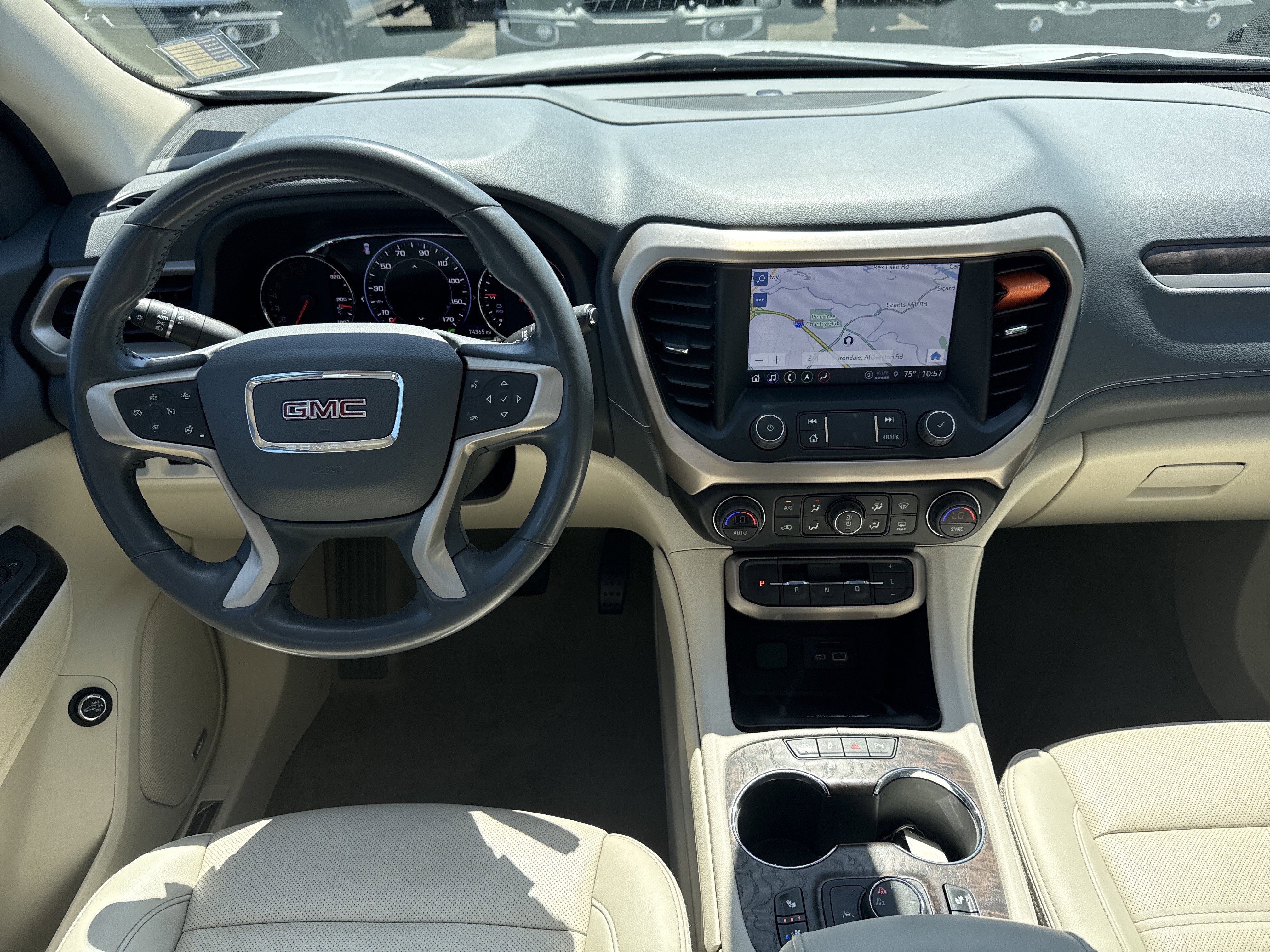 Used 2022 White Frost Tricoat GMC Denali image 25