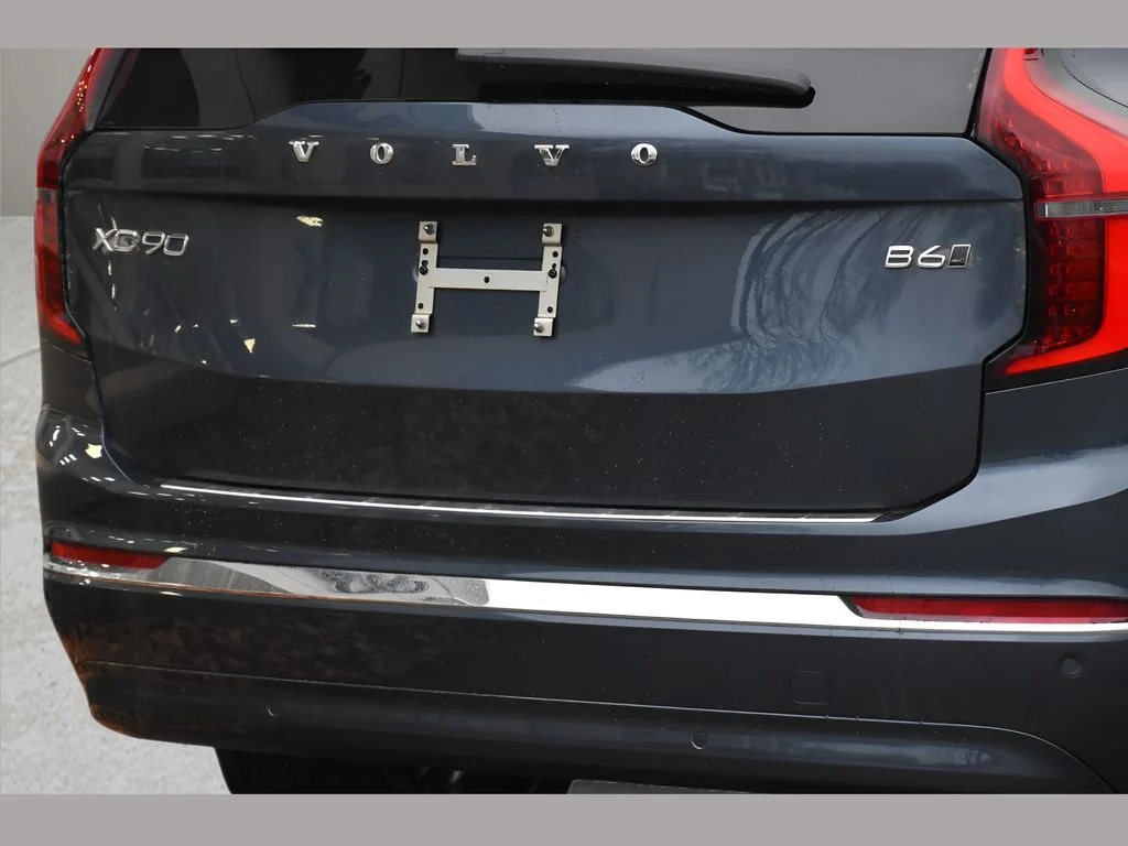 Used 2026 Denim Blue Metallic Volvo Plus image 30