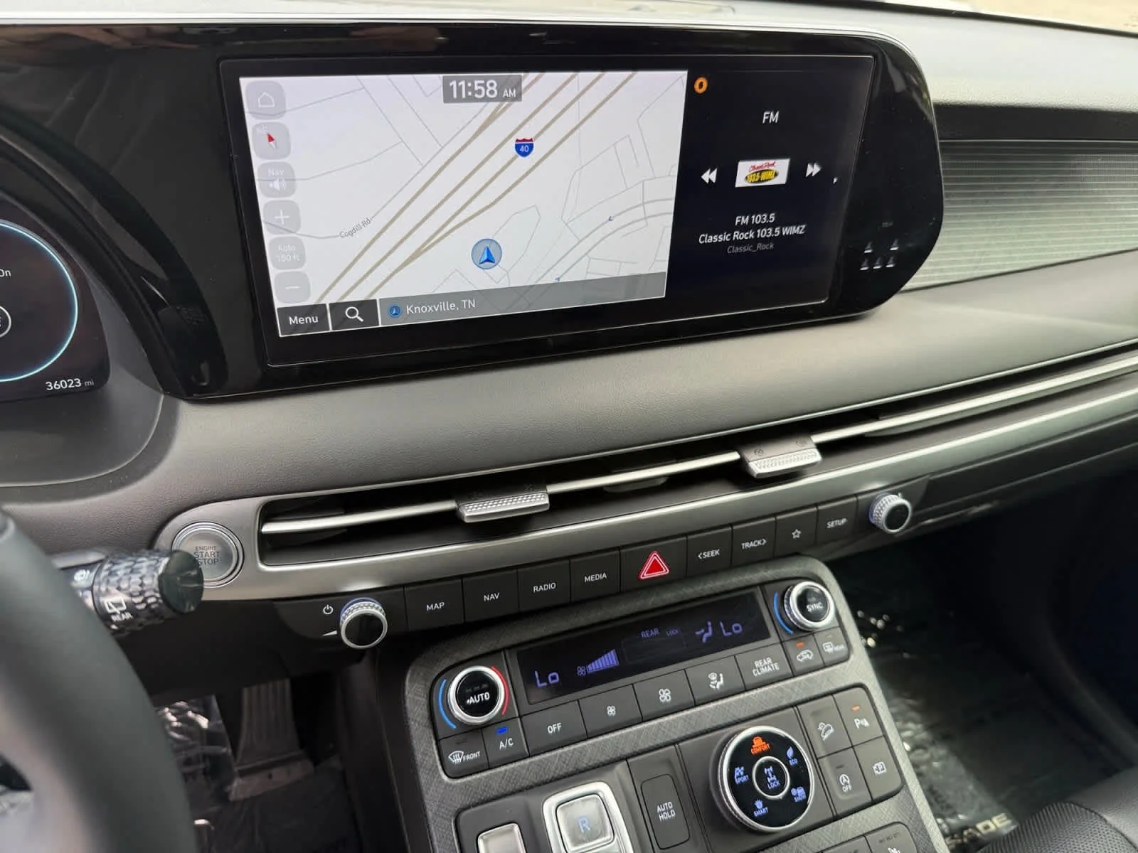 2024 Hyundai Palisade Limited - Photo 16