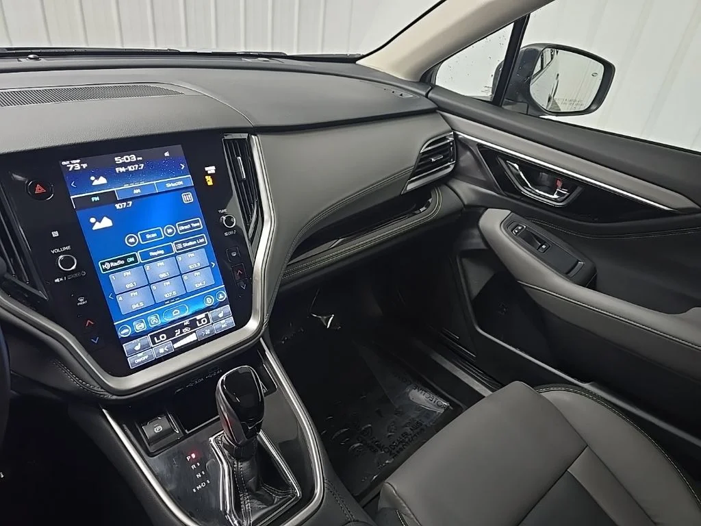Used 2024 Silver Subaru Onyx Edition image 26