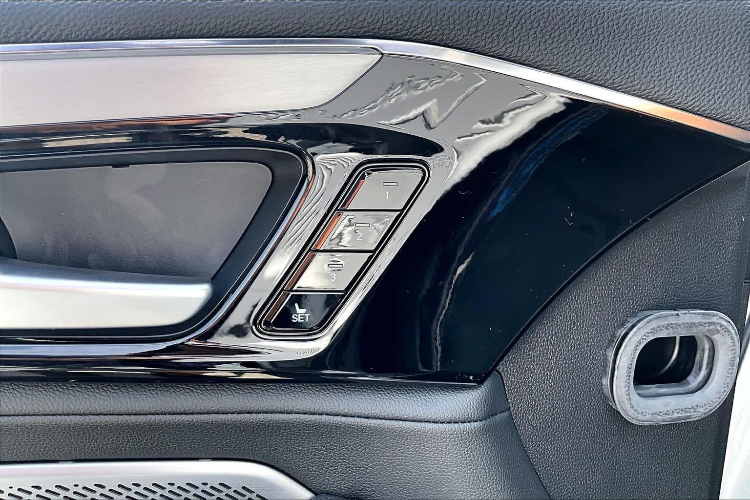 New 2026 Solar Silver Metallic Acura  image 18