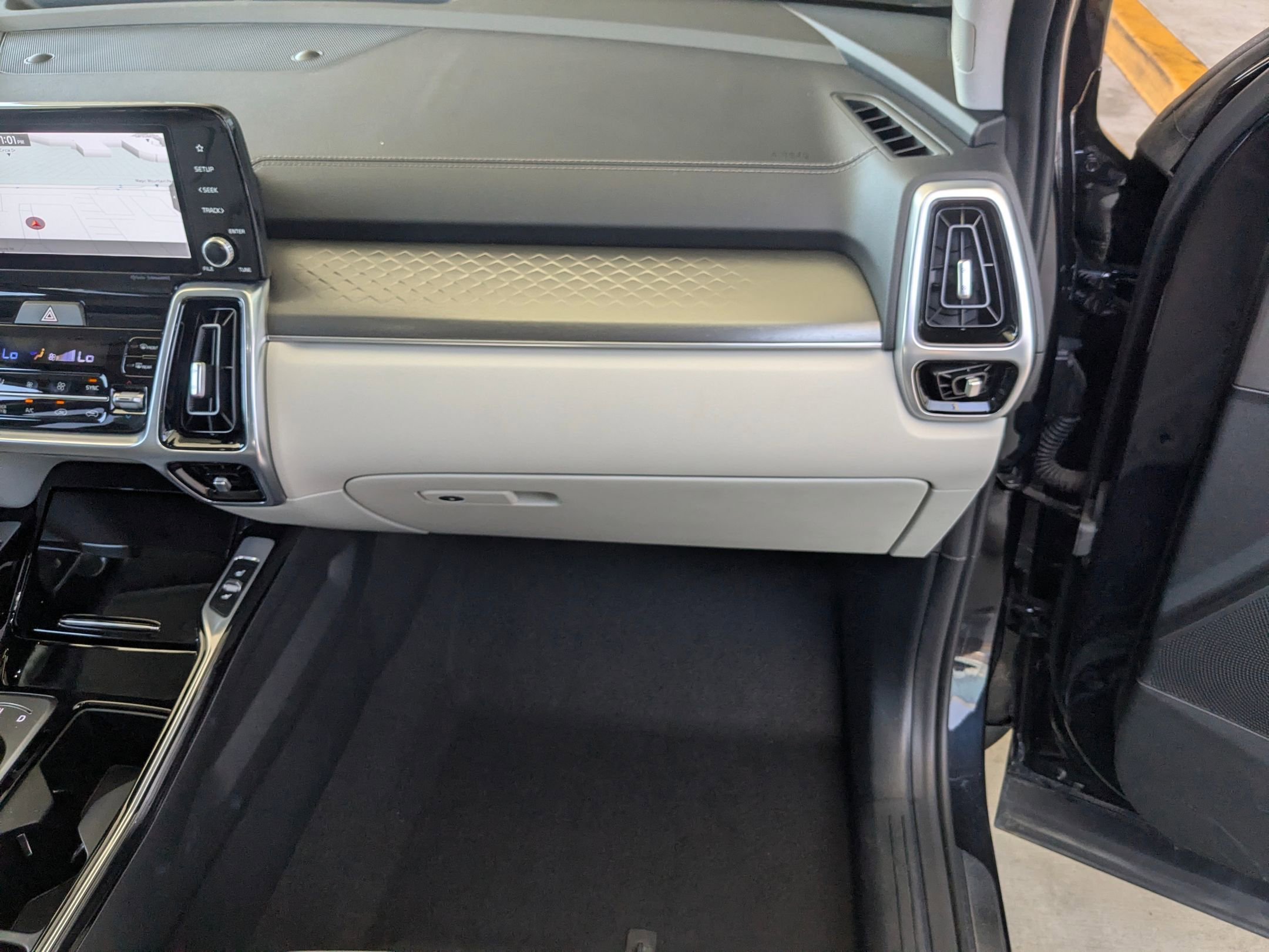 Used 2024 Gravity Blue Kia SX Prestige image 27