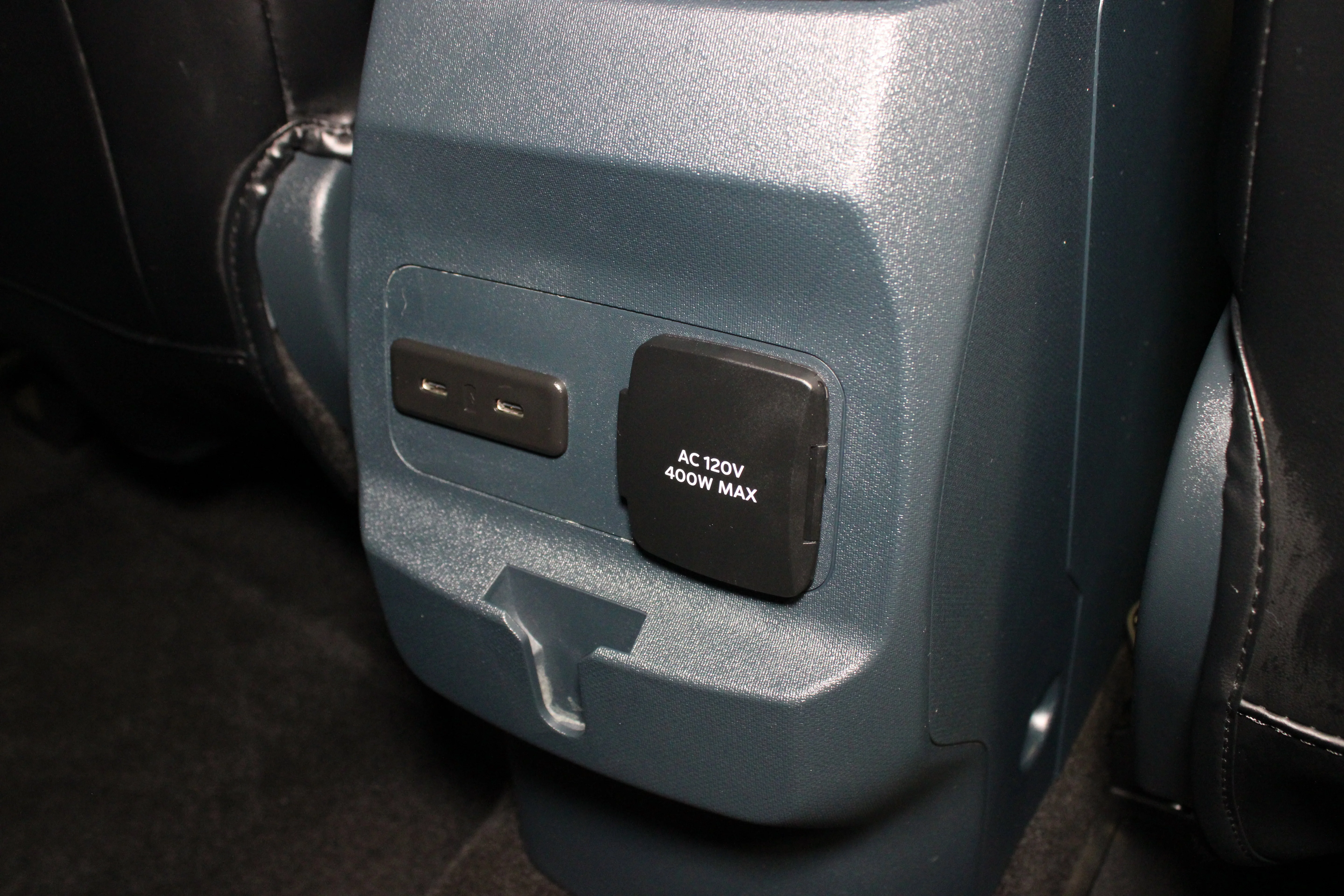 Used 2025 Blue Ford XLT image 19