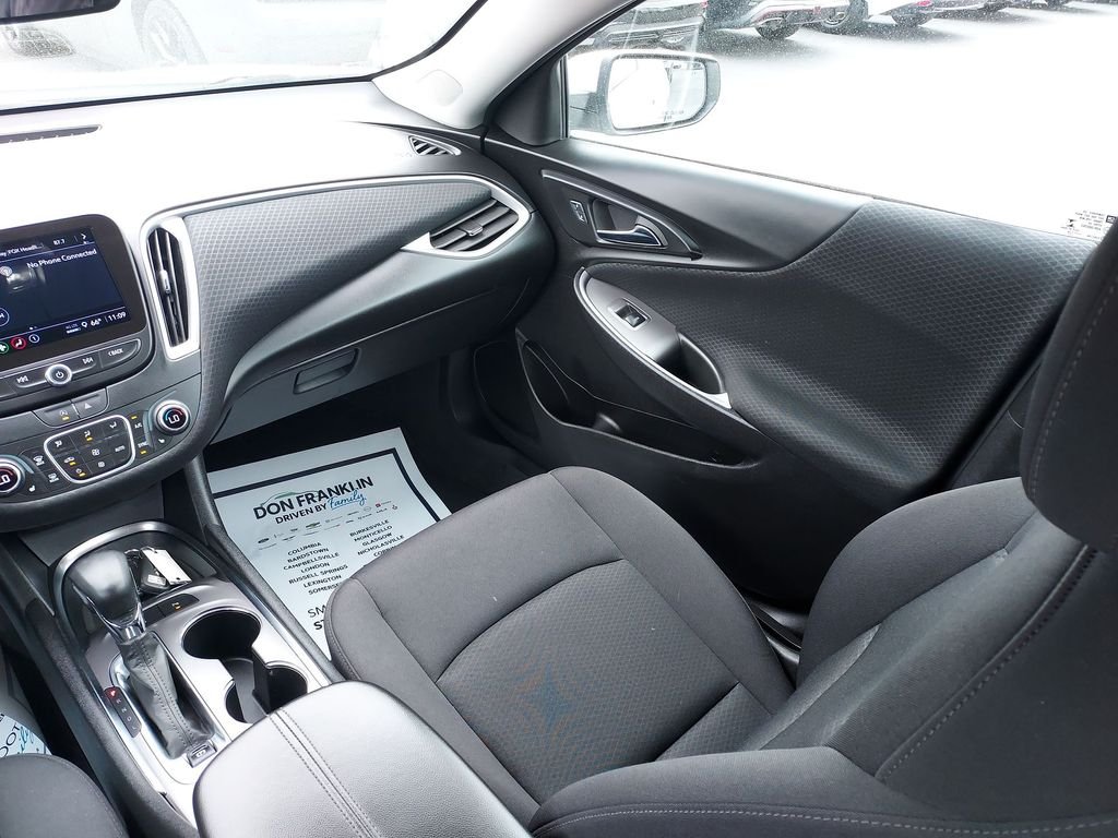 Used 2024 White Chevrolet LT image 13