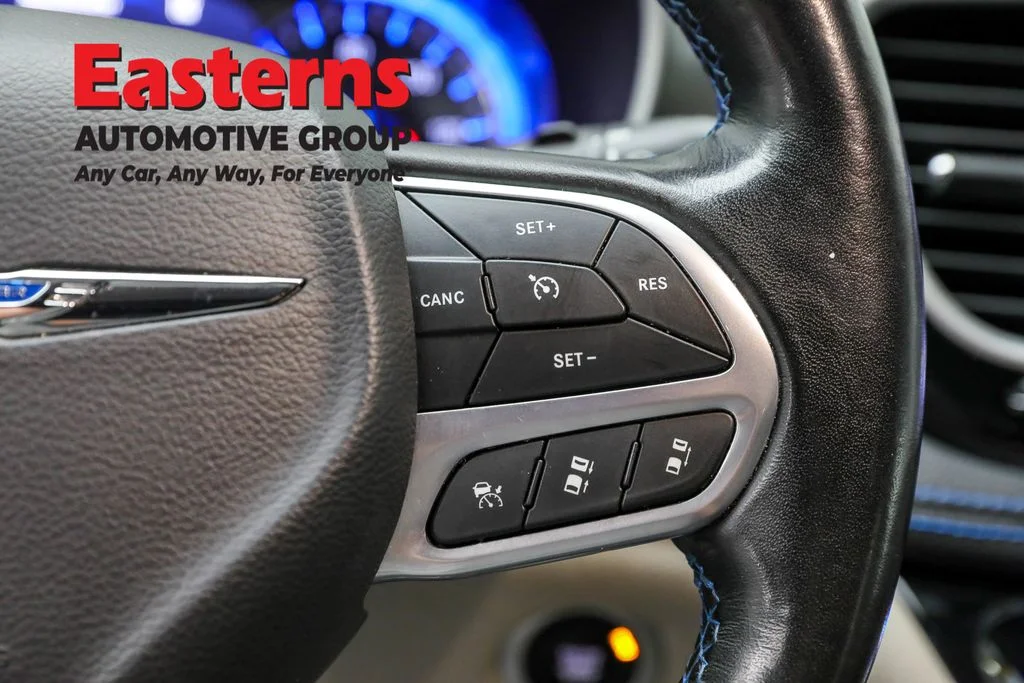 Used 2021 Gray Chrysler Touring L image 16