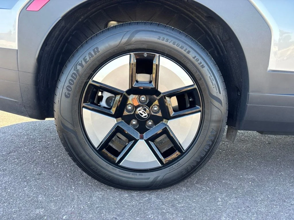 Certified Used 2026 Silver Hyundai SEL image 33