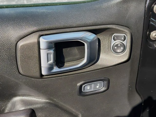 Used 2021 Black Jeep Unlimited Sport S image 17