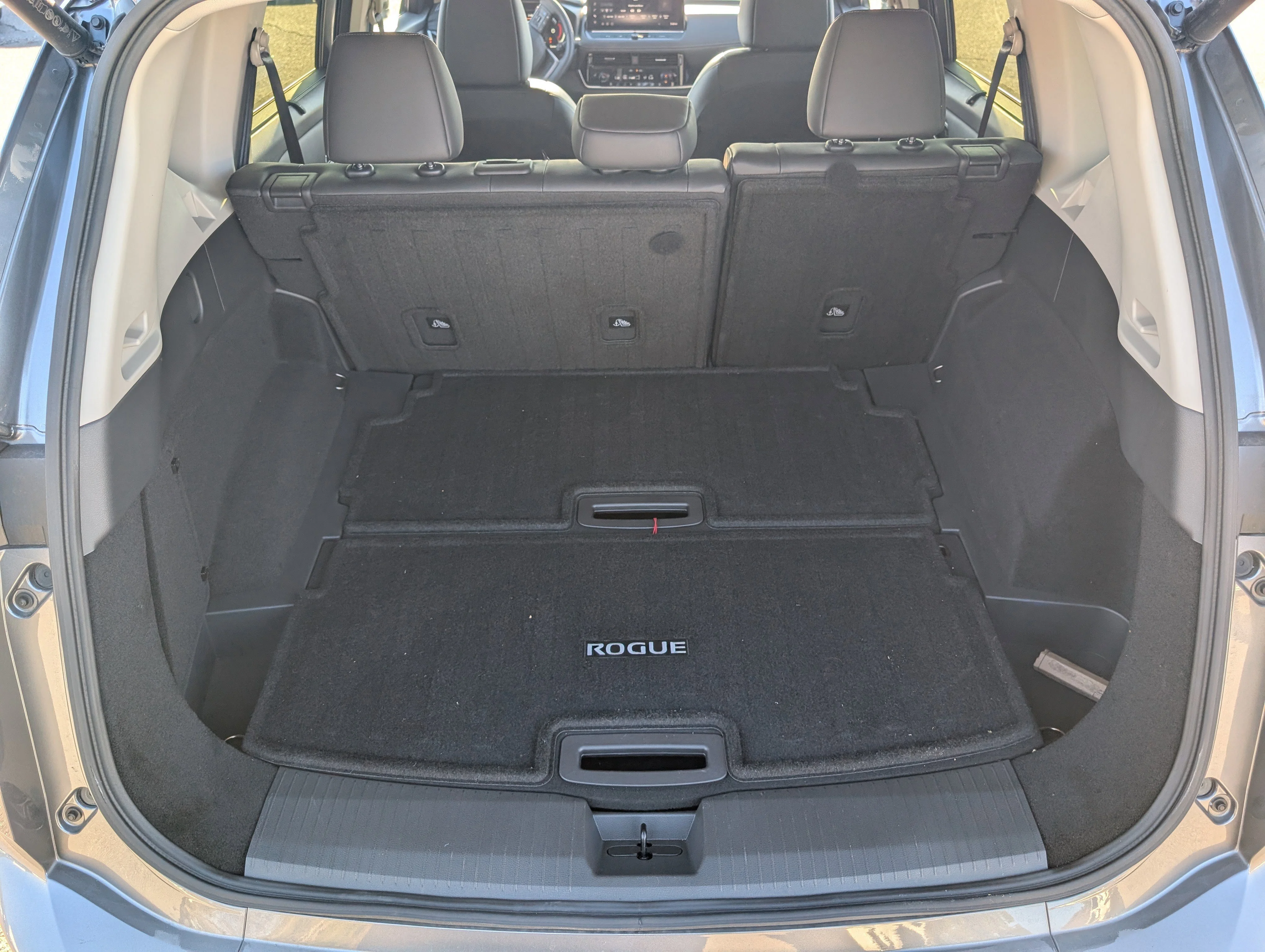 2025 Nissan Rogue SL - Photo 14