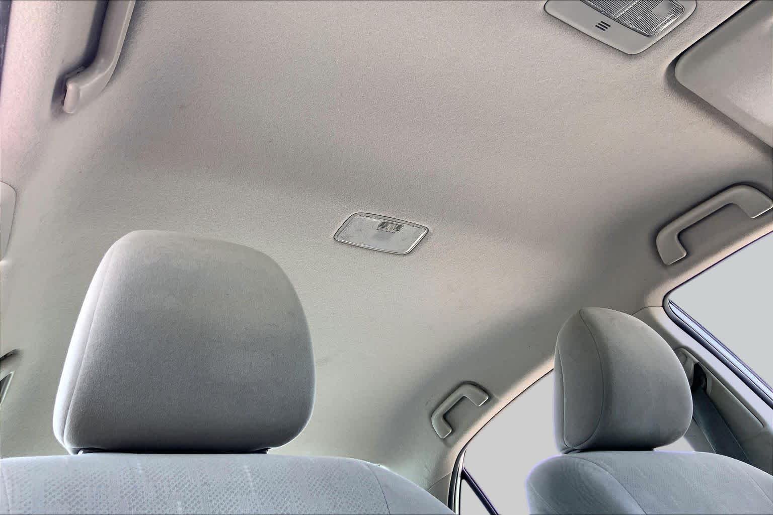 Used 2013 Classic Silver Metallic Toyota L image 14