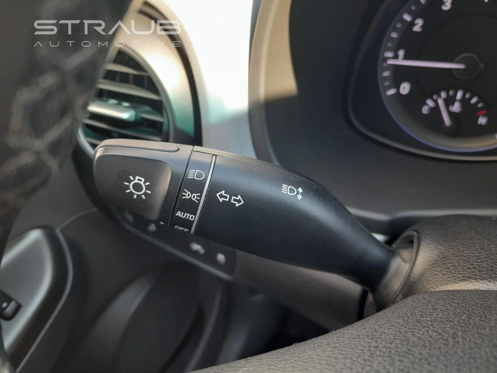 Used 2020 Thunder Gray Hyundai SEL image 16