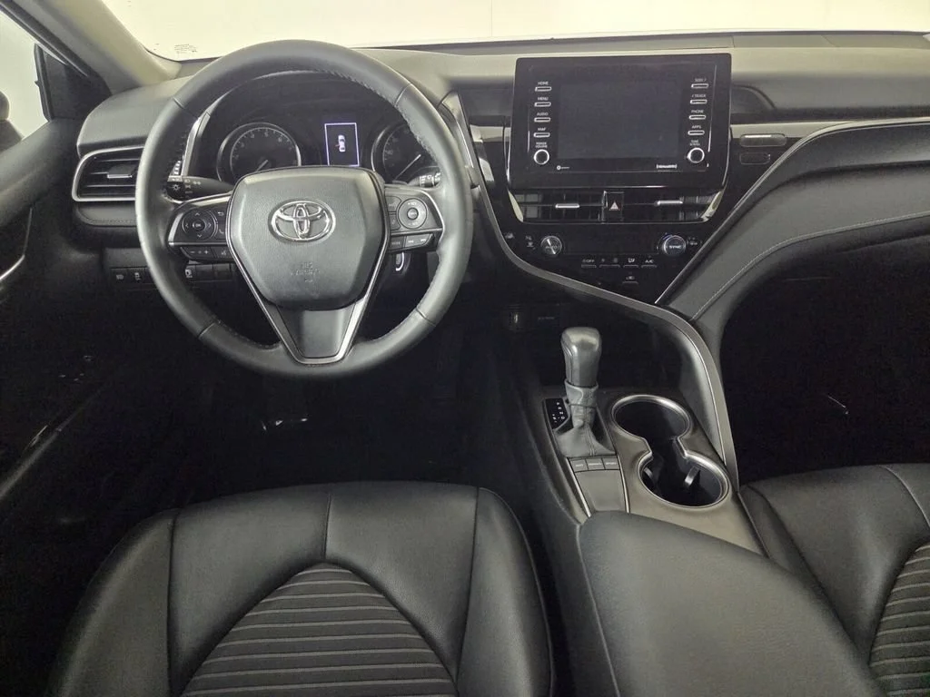 Used 2024 Ice Toyota SE image 25