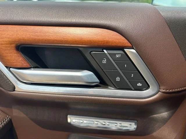 Used 2023 Onyx Black GMC Denali image 13