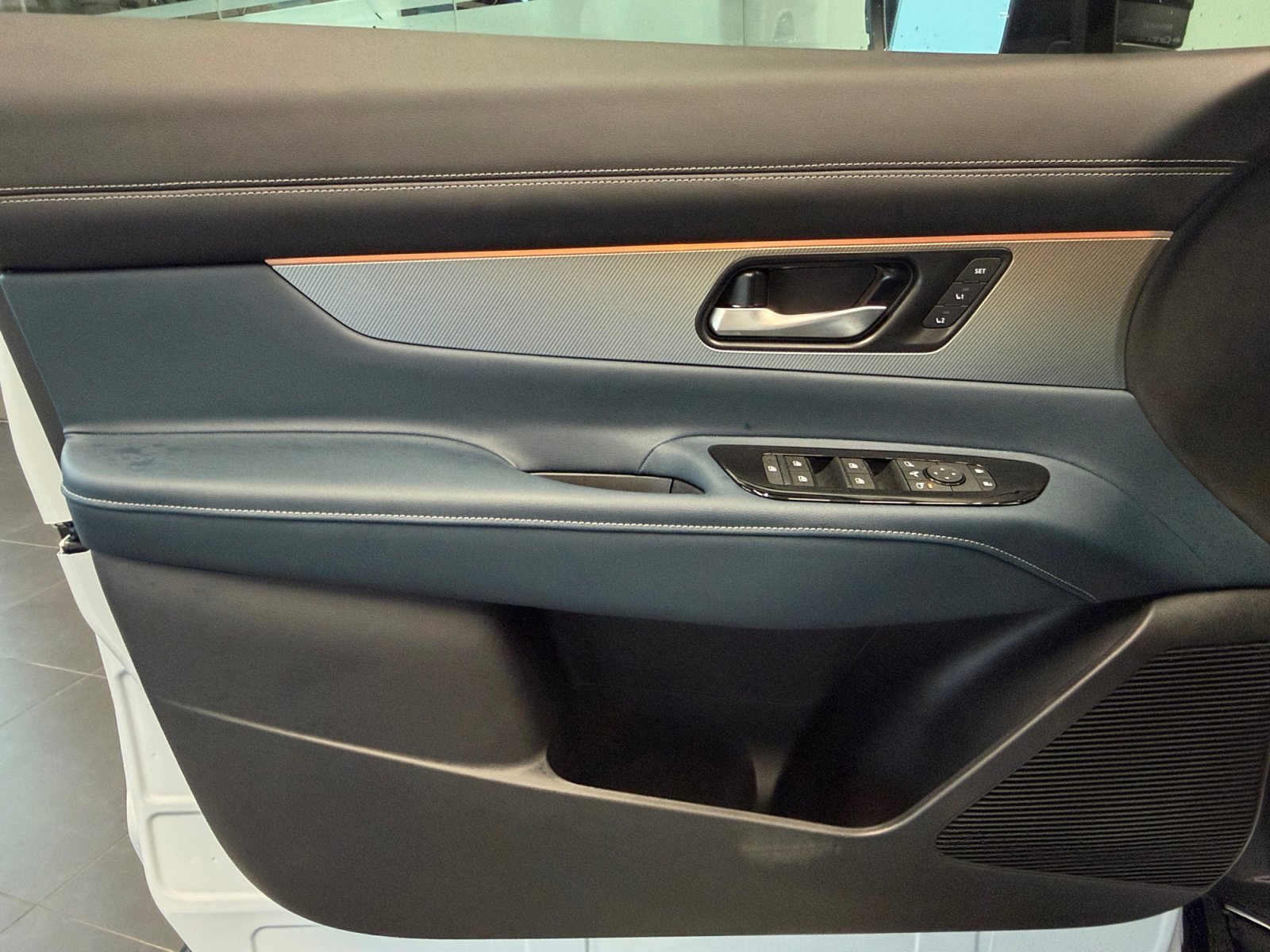 New 2026 Everest White Pearl Tricoat Nissan Platinum image 30