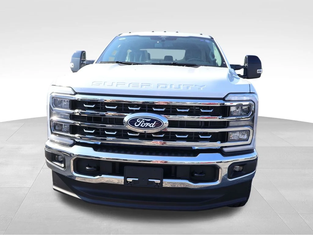 New 2027 White Ford F250 4X4 CREW/C image 7