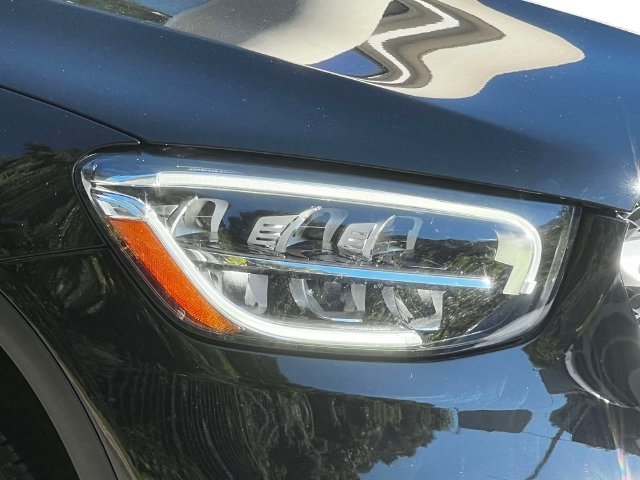 Certified Used 2022 Black Mercedes-Benz GLC 300 image 9