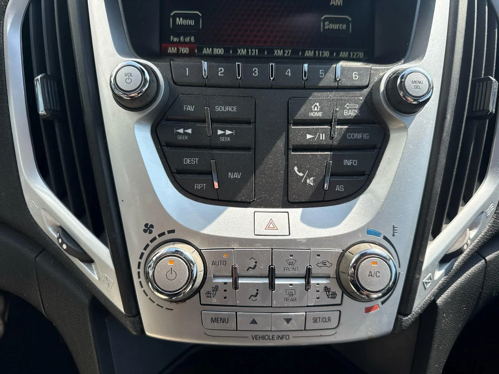 Used 2017 Dark Sapphire Blue Metallic GMC SLT image 13