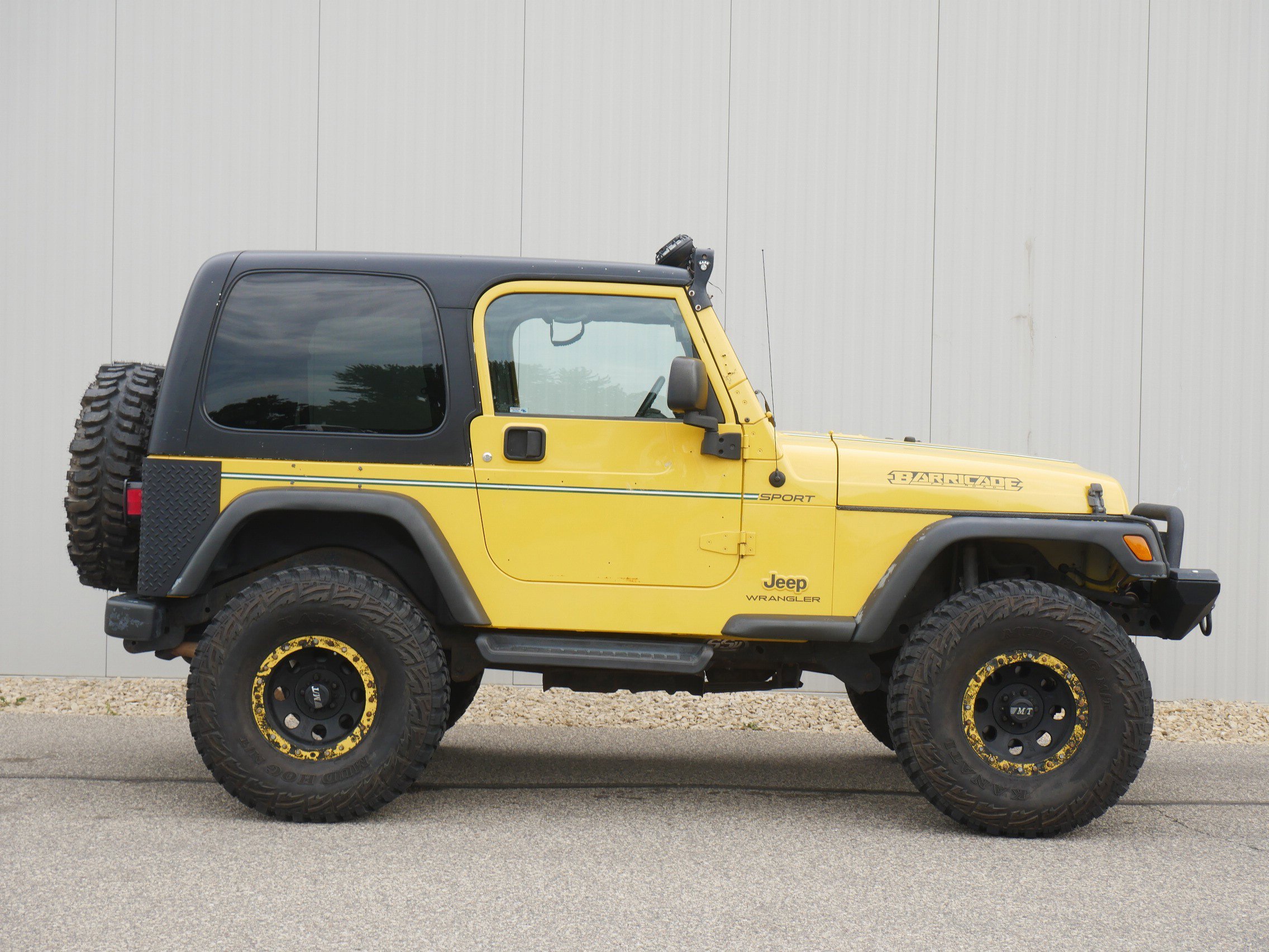 Used 2006 Yellow Jeep Sport image 6