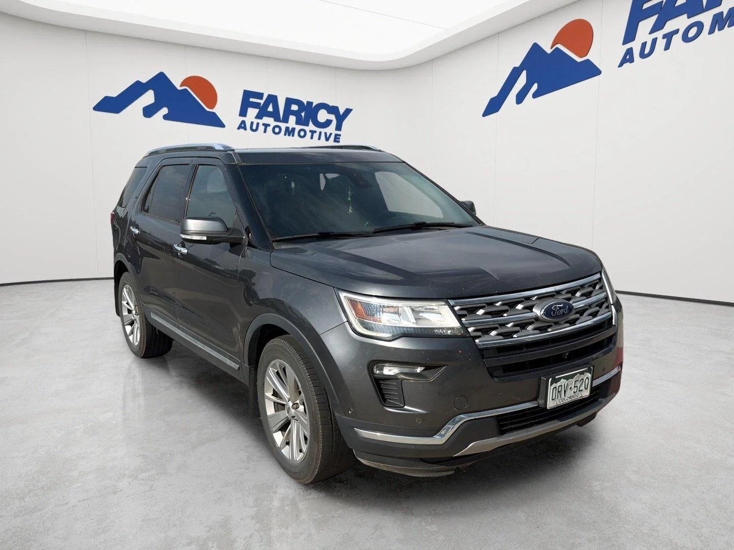 Used 2019  Ford Limited image 2
