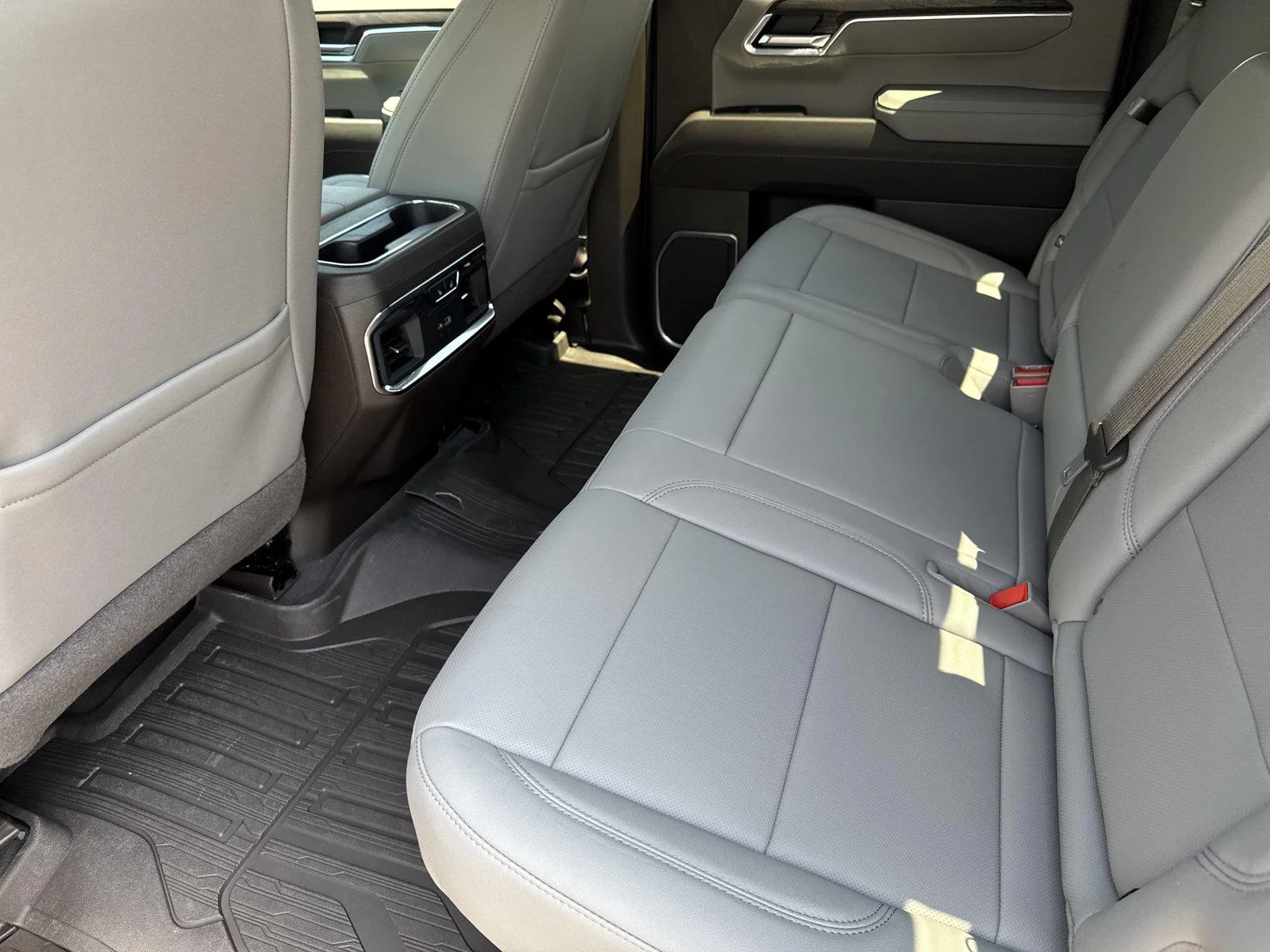 New 2026 Onyx Black GMC SLT image 30