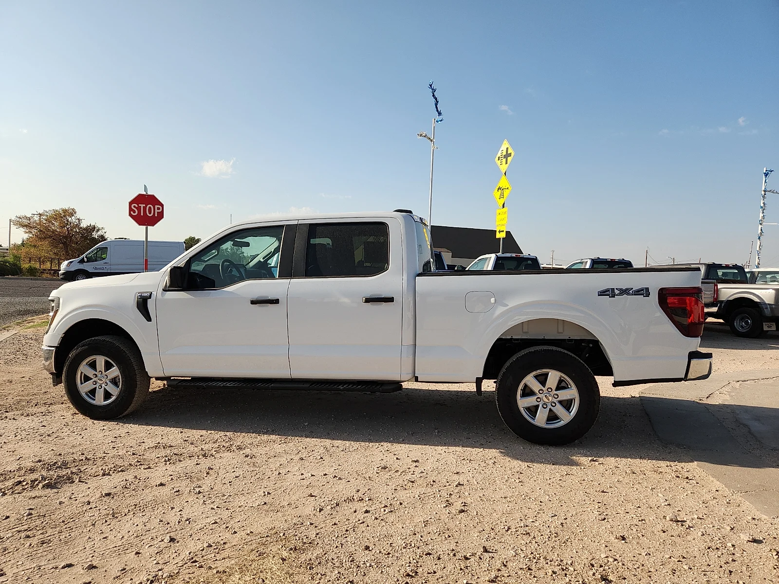 New 2026 Oxford White Ford XL image 4