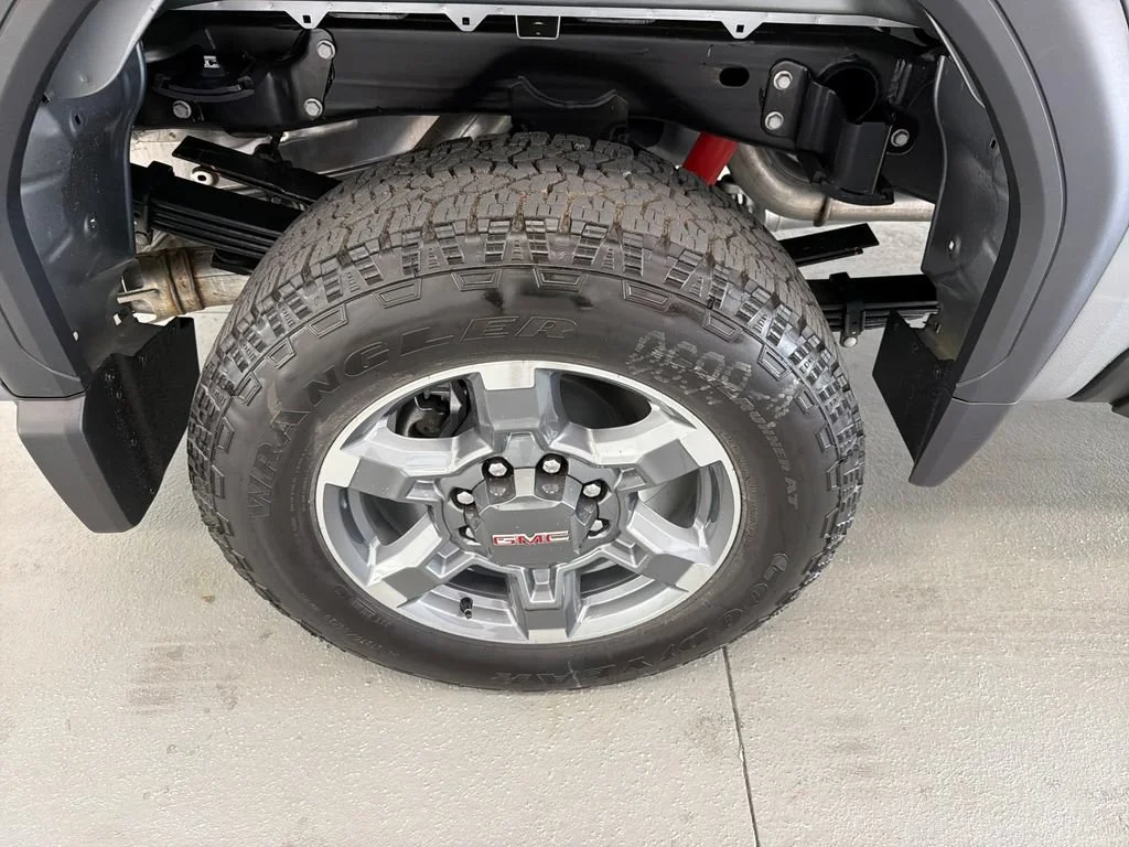 New 2026 Sterling Metallic GMC SLE image 4