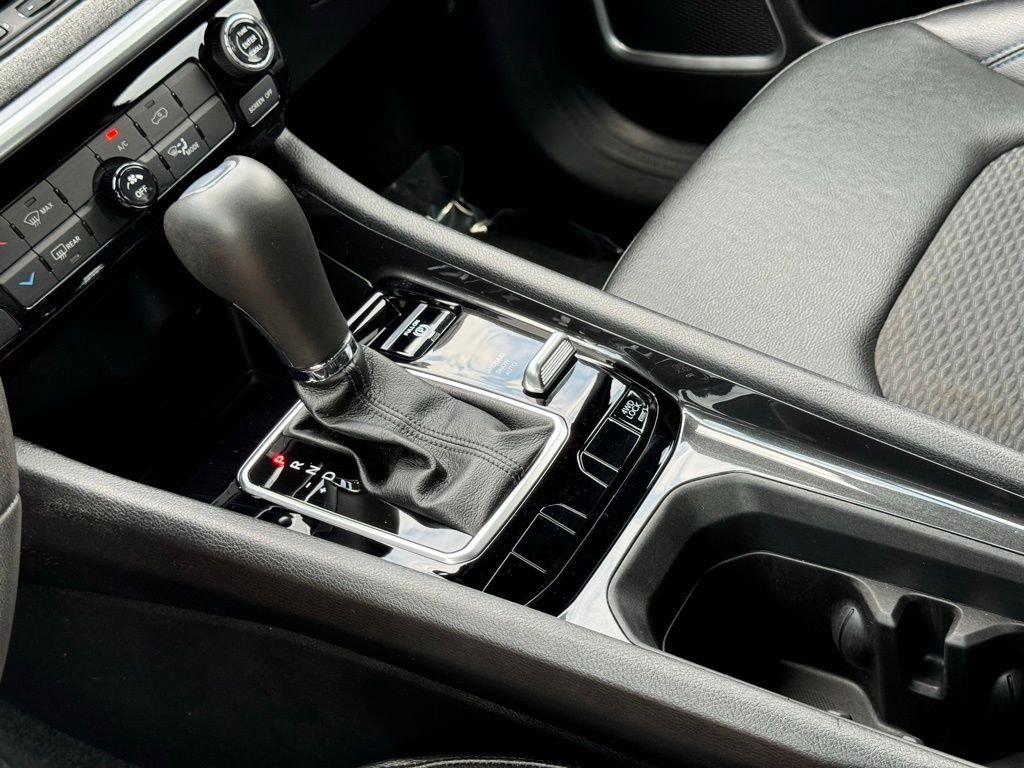 Used 2025 Black Jeep Latitude image 34