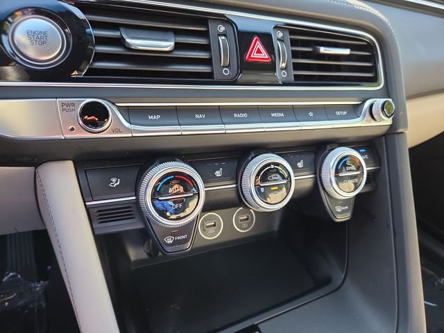 2023 GENESIS G70 Standard - Photo 19