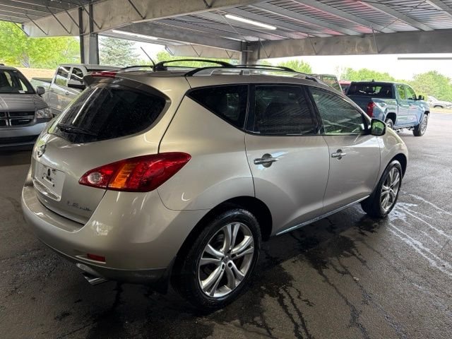 Used 2009 Beige Nissan LE image 16