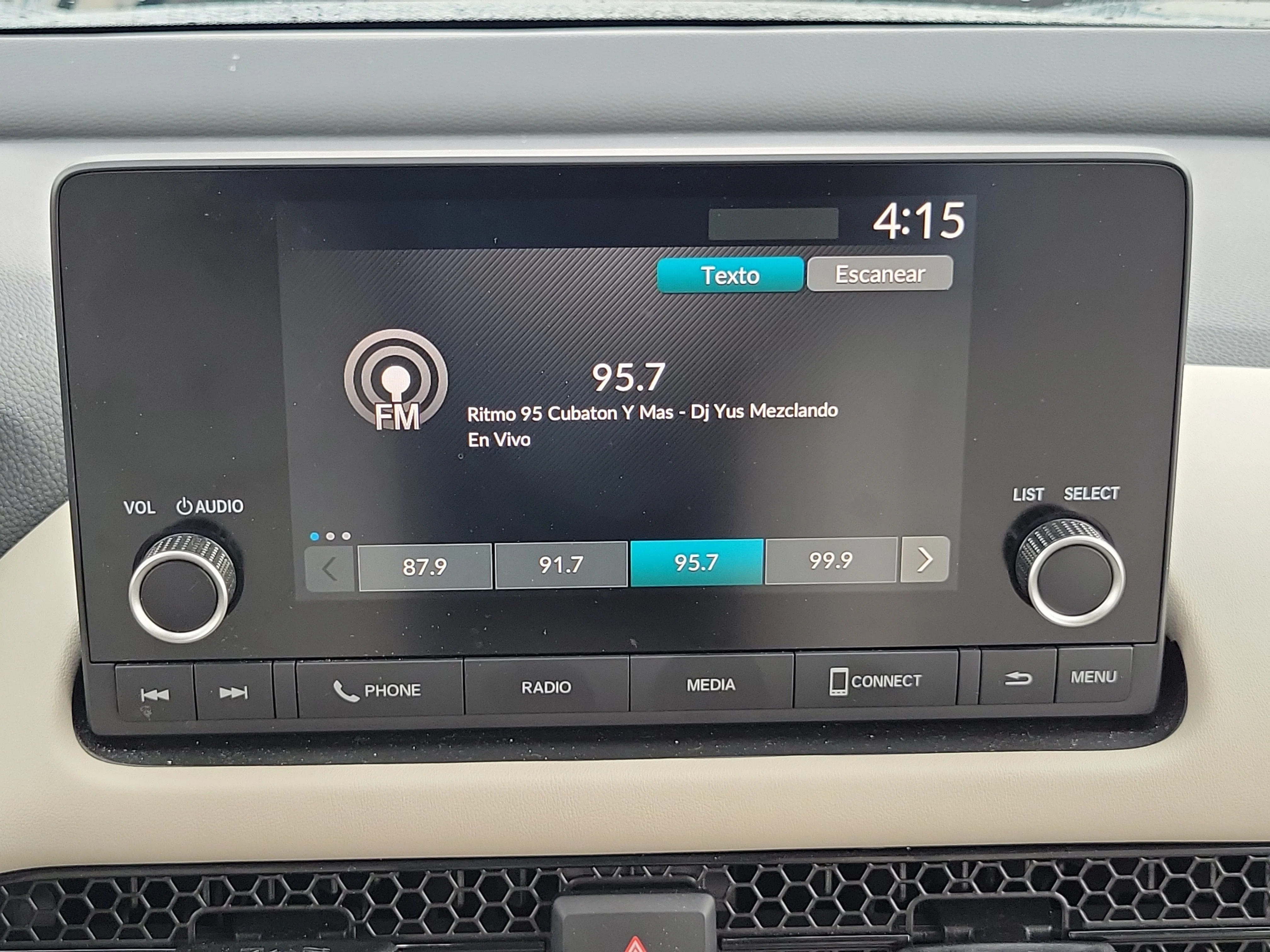 2025 Honda HR-V LX - Photo 14
